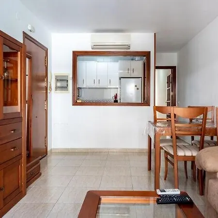 Leon 7 In Apartment *